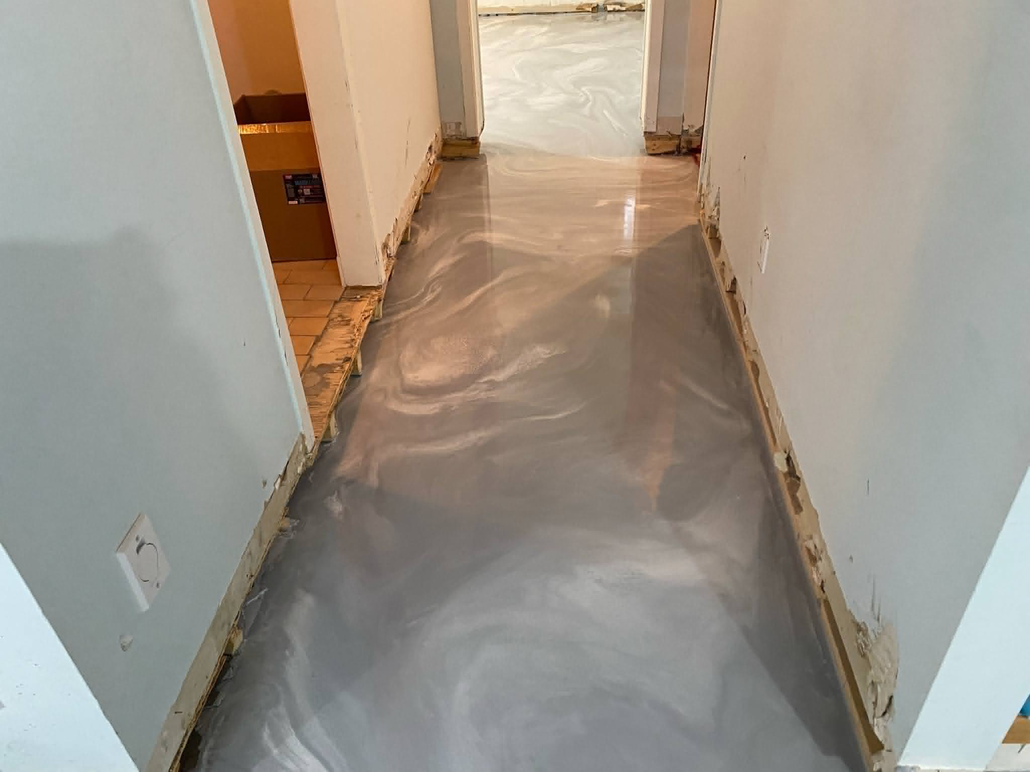 Plancher époxy métallique